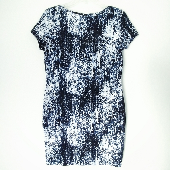 H&M Basic Abstract Bodycon Dress - Picture 2 of 5